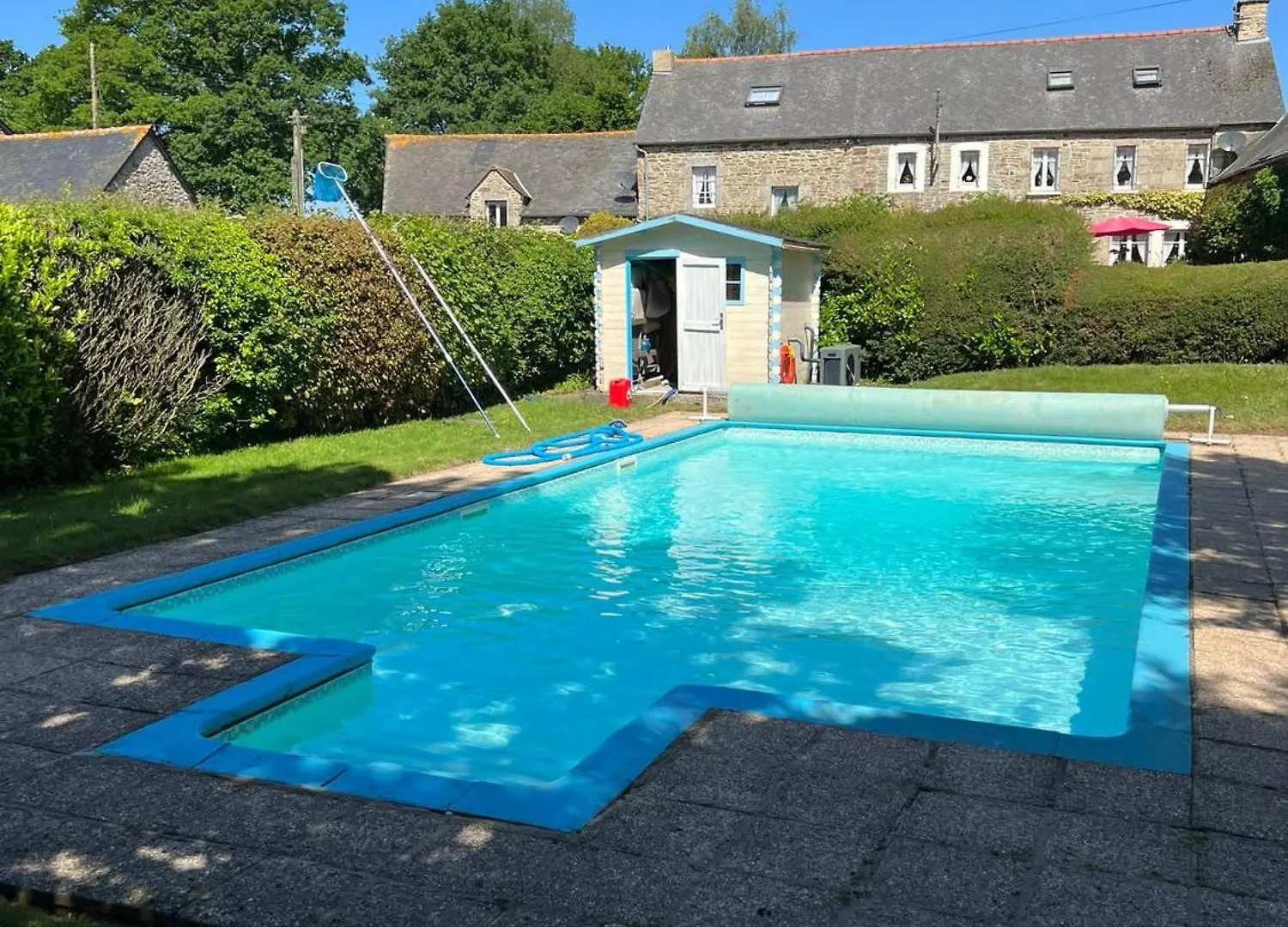 Two Cottages In Beautiful Brittany 5 Bedrooms Sleeps 10 Pets Welcome Heated Swimming Pool Free Wifi Plouguenast-Langast Prázdninový dům